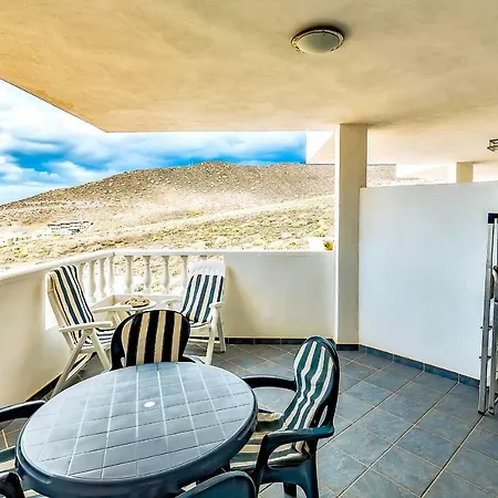 Two Bedroom Above Las Americas Lägenhet *